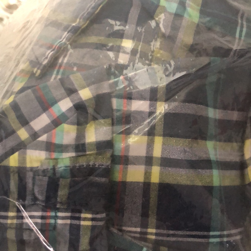 NWT lightweight button down - Picture 3 of 4